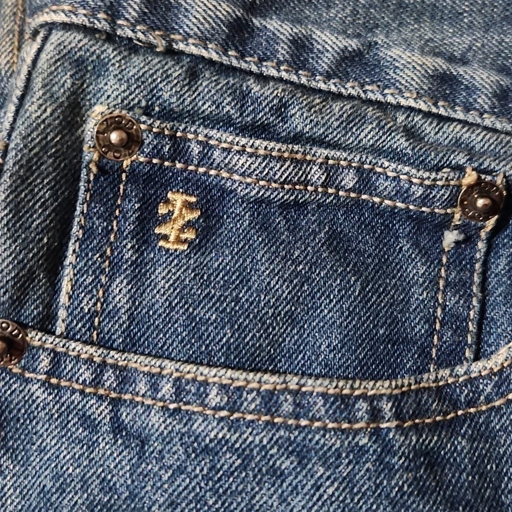 [Izod] Vintage Wash Classic Fit Zip Fly Jeans - Size 40x30 - Picture 4 of 10